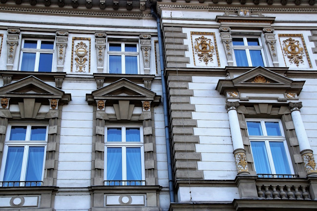 Польза ПВХ окна для размещения в историческом здании
