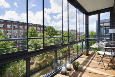 Панорамное остекление балконов с прозрачным низом